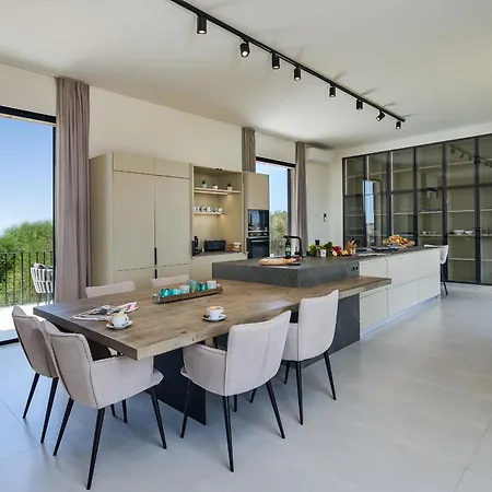 Super Luxury Biggest Pool Mallorca's Villa *